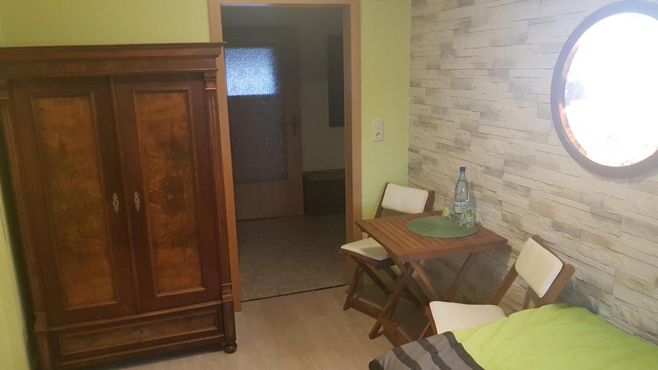 Froeschlein 2 - No Gitters & Craftsman Apartment